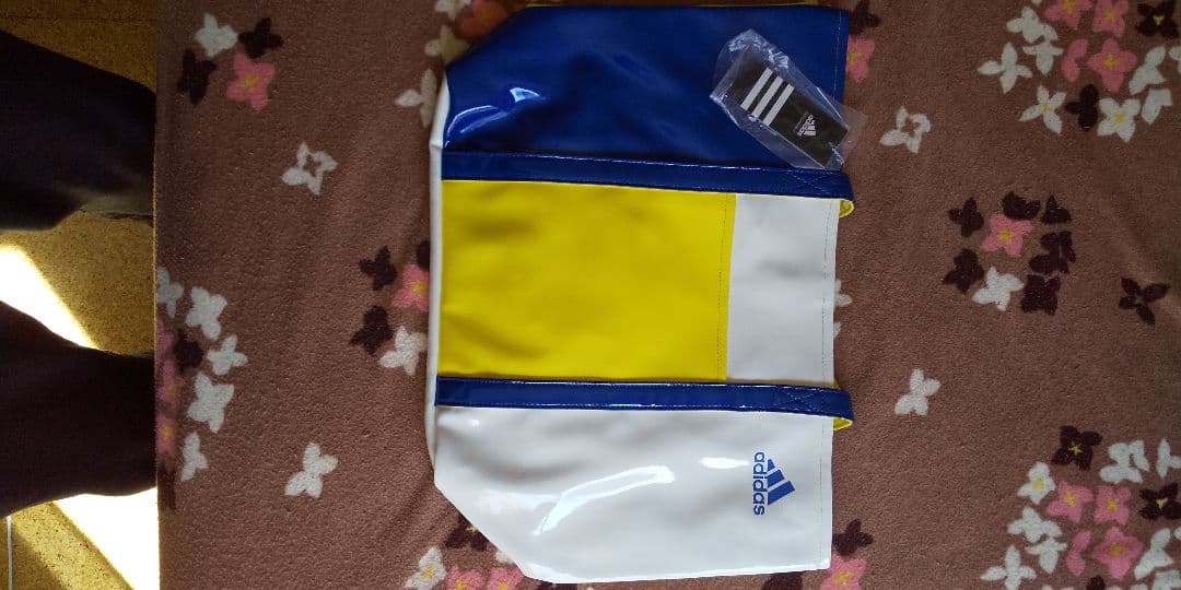 値下げ！激安　２点　アディダス　adidas　未使用　エナメルバック等