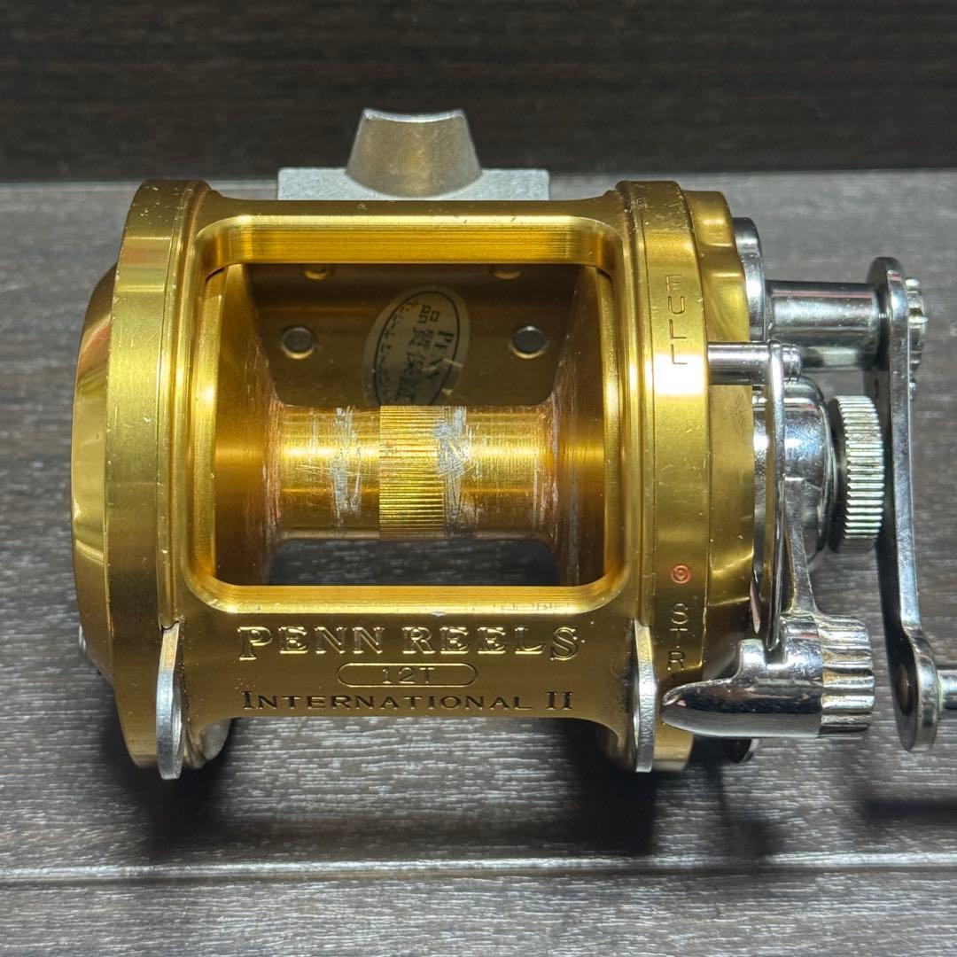 リール PENN International II 12T