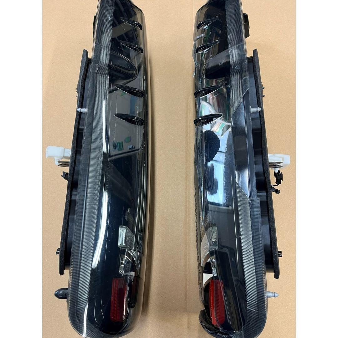 ハイエース　FLEX LEDテールランプ