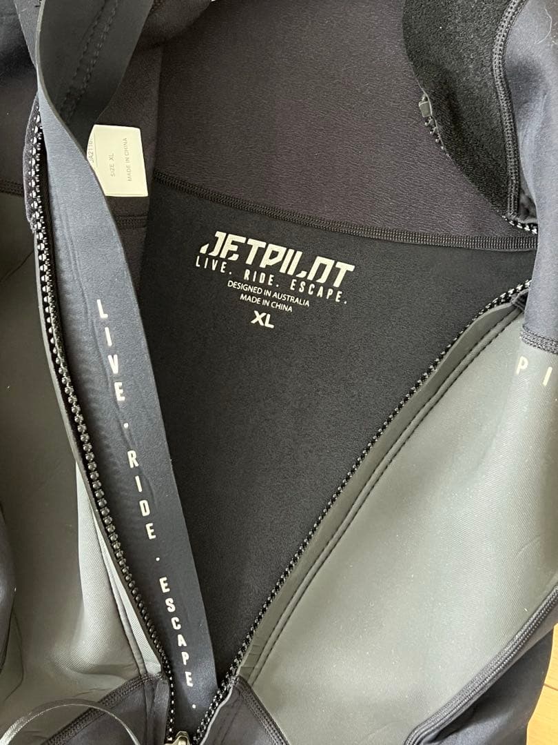 新品JETPILOT スプリングウェットスーツ 黒XL