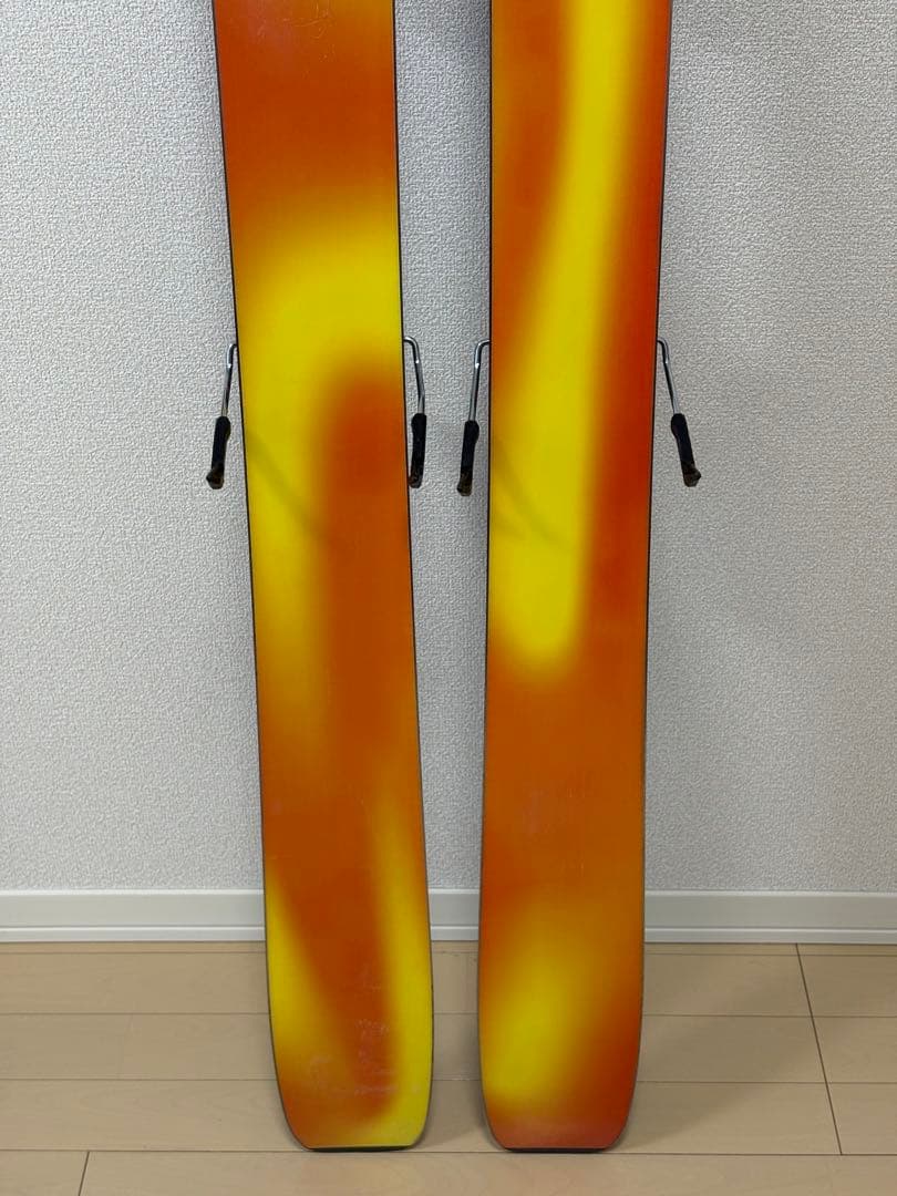 SALOMON 22-23 QST 106 181cmフリーライドスキー