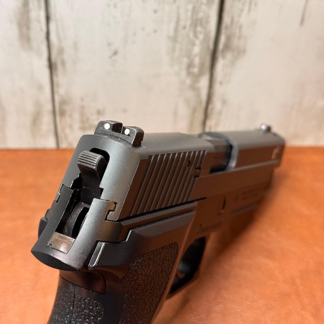 東京マルイ　シグ ザウエル P226 E2