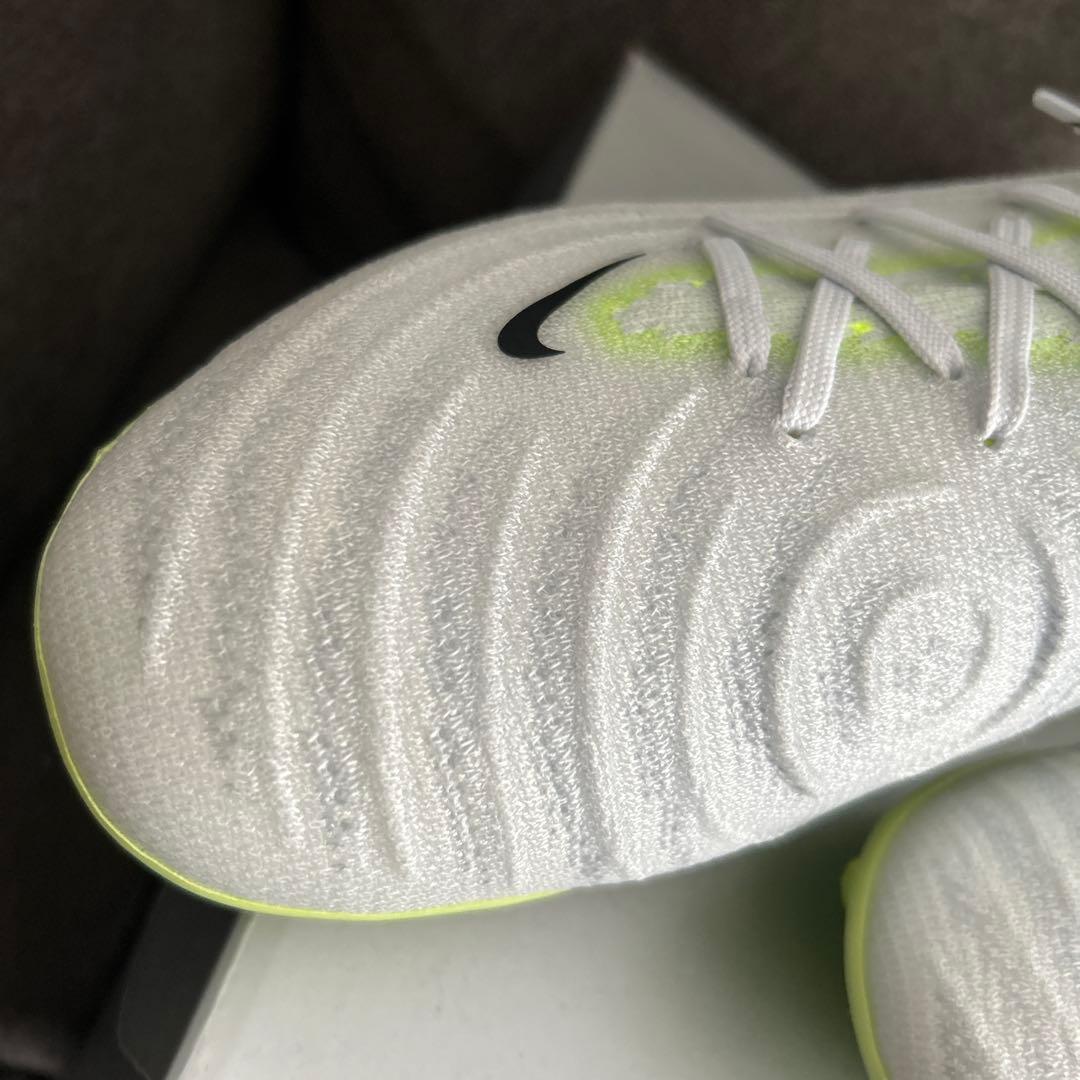 Nike スパイク　PHANTOM GX2 ELITE AG ＰＲＯ
