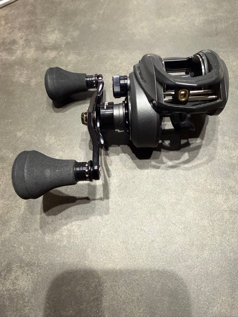 Abu Garcia Revo Beast ベイトリール