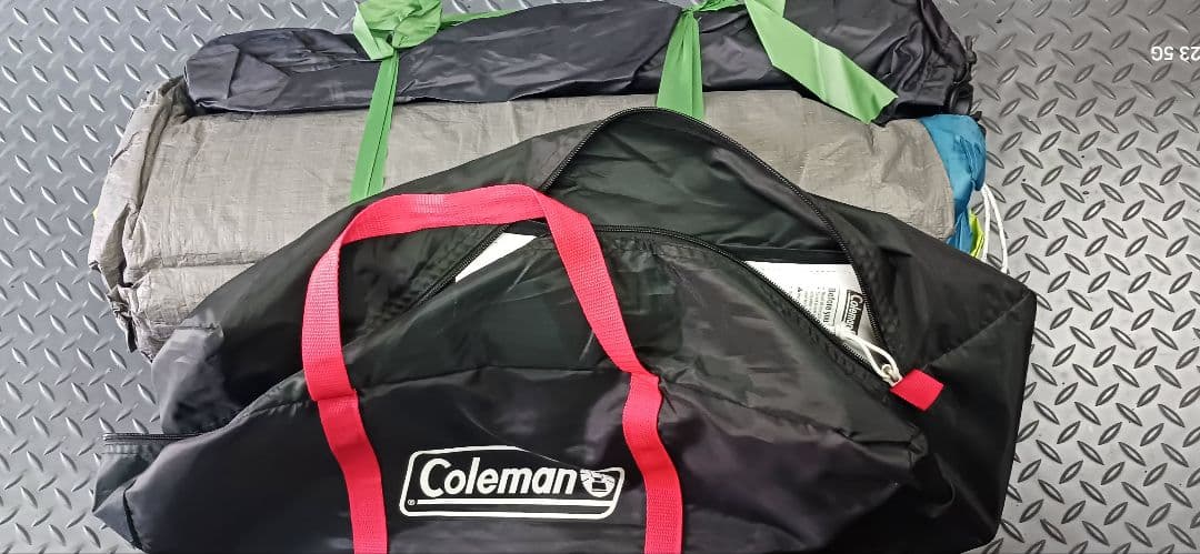 Colemanコールマンダークルームテント6人用　未使用