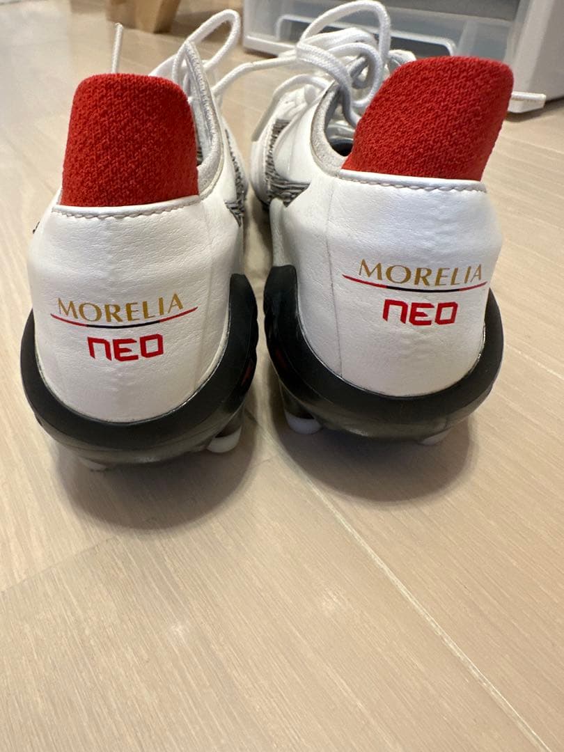 ミズノ　MORELIA NEO