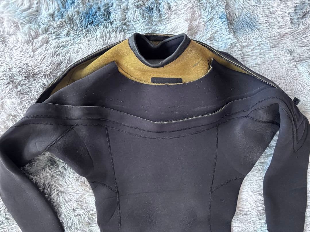 ウェットスーツ RASH WETSUITS