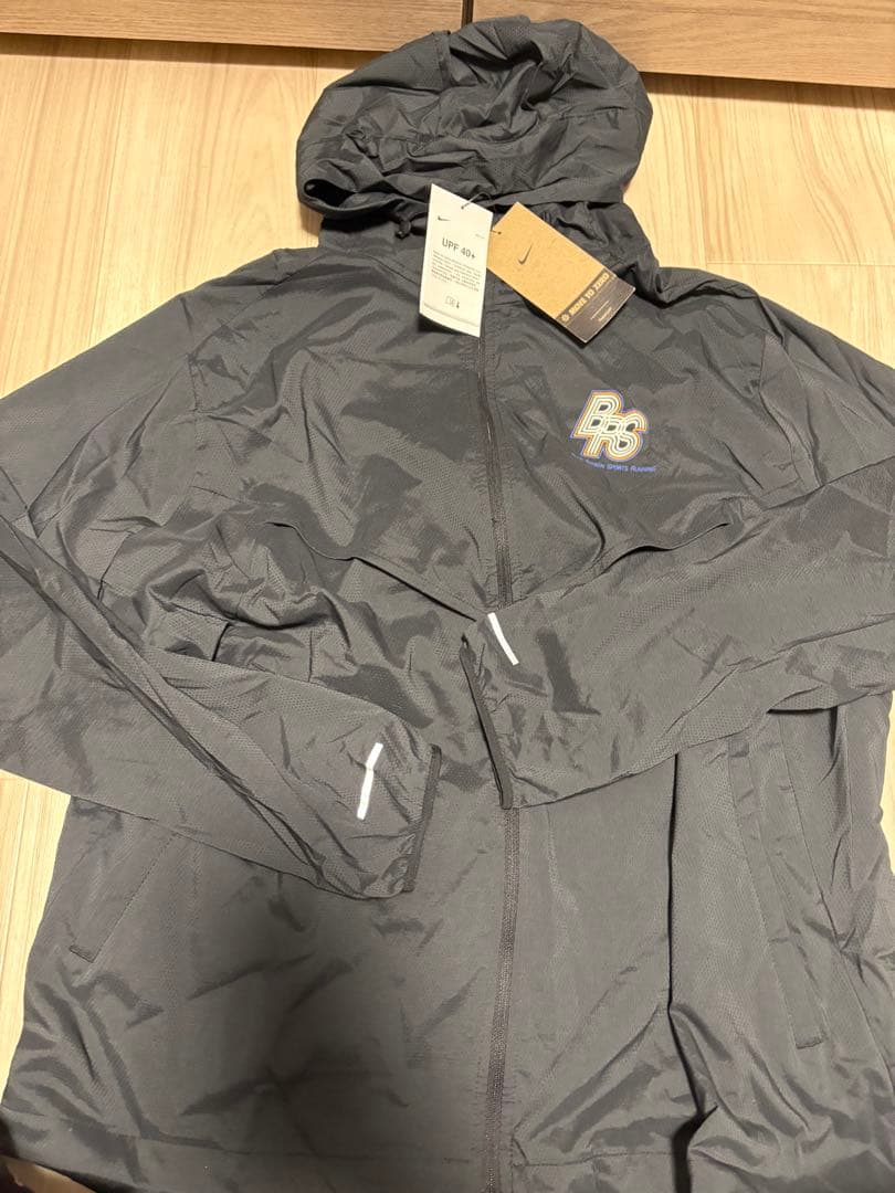 Nike ランニングジャケット　ウィンドブレーカー　ヴェイパーフライ　陸上