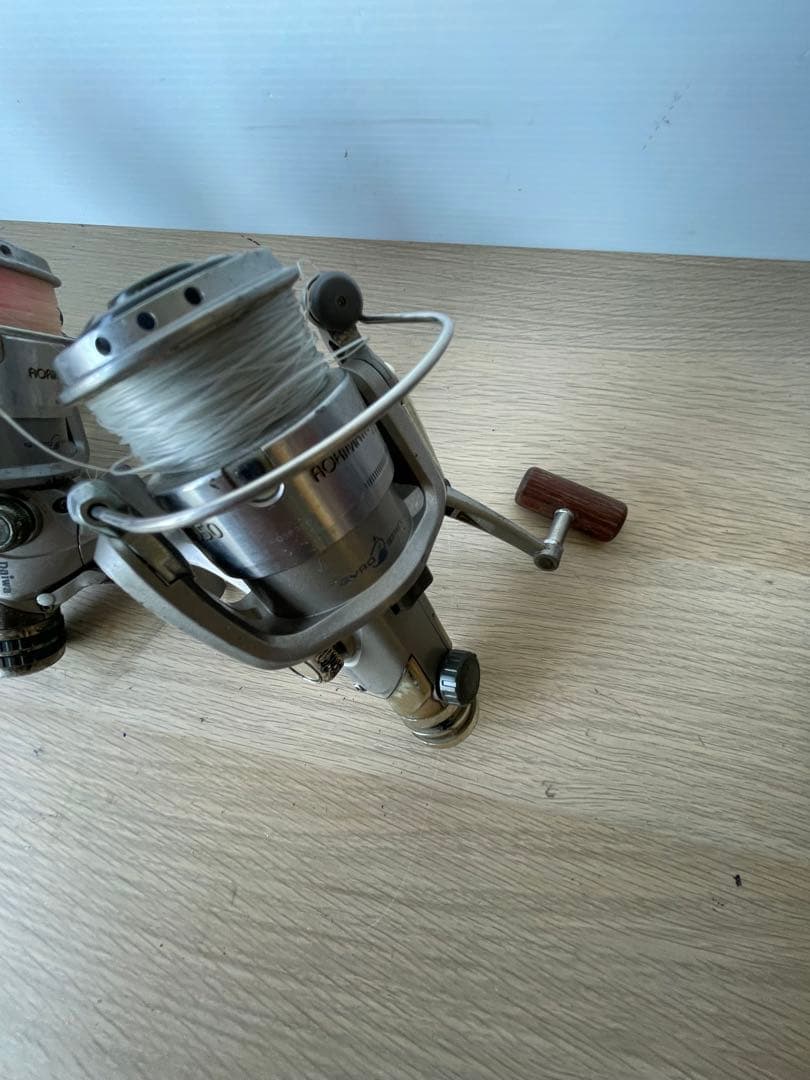 ダイワ　Daiwa 夜光　3050 リール