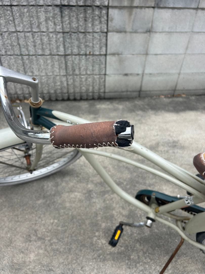 レインボービーチクルーザー 自転車 26インチ クリーム色　大阪府は配達可能