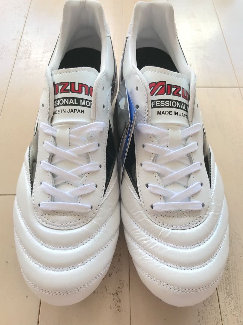 モレリア2ジャパン　ノーマルステッチ　白　27.5㎝　新品。