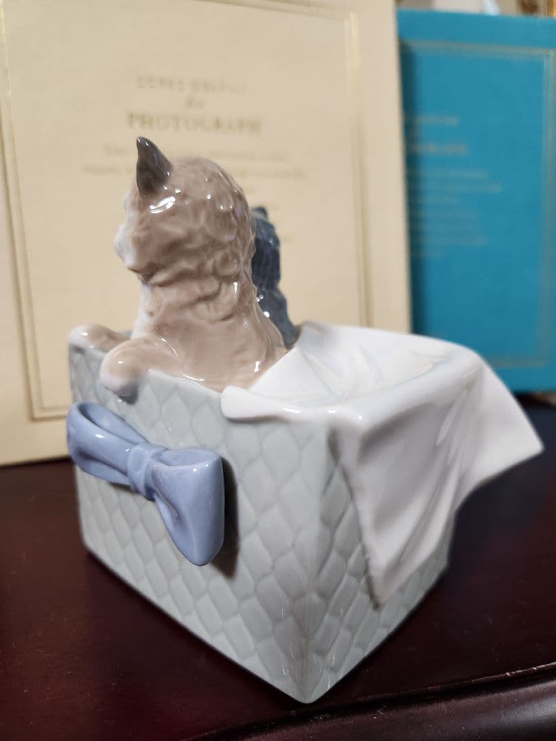 リヤドロ　NAO　猫　陶器　置物　アンティーク　LLADRO　骨董市