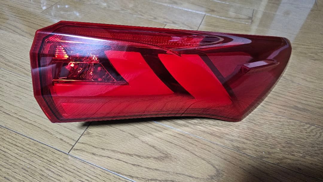 Valenti JEWEL LED テールランプ REVO ハリアー60