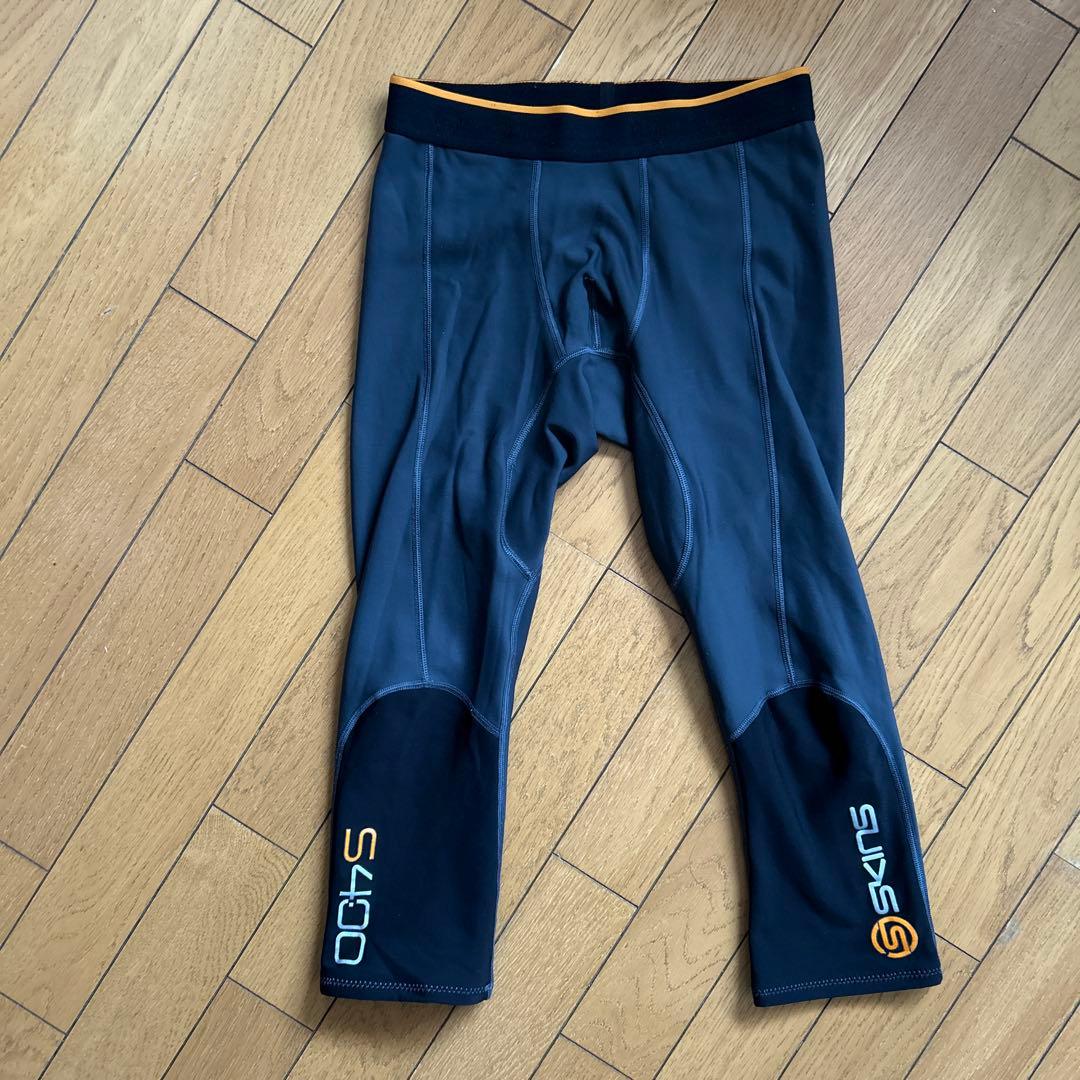 ◾️skins◾️400Sシリーズ◾️メンズ◾️Mサイズ◾️サイズが合えばお買い得◾️上下◾️