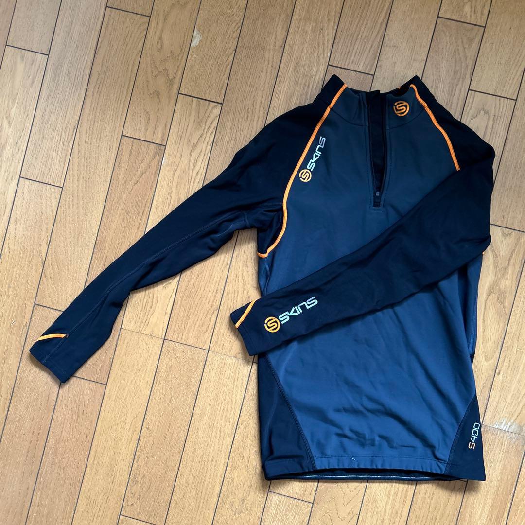 ◾️skins◾️400Sシリーズ◾️メンズ◾️Mサイズ◾️サイズが合えばお買い得◾️上下◾️