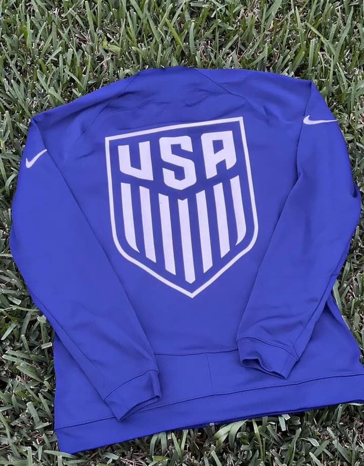 【新品タグ付き入手困難】NIKEサッカーアメリカ代表アンセムジャケット