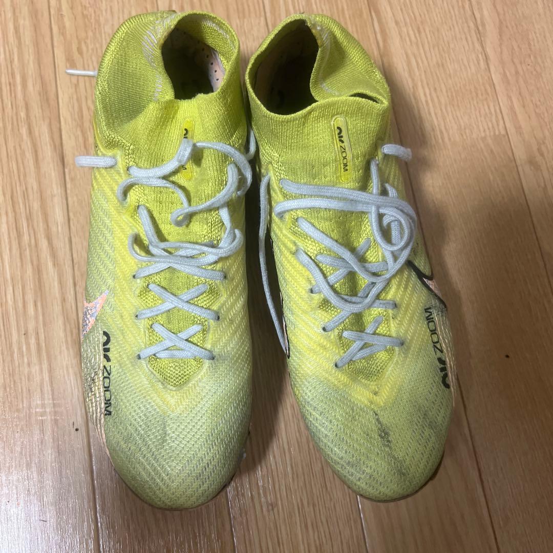 NIKEマーキュリアルトップモデル27.0