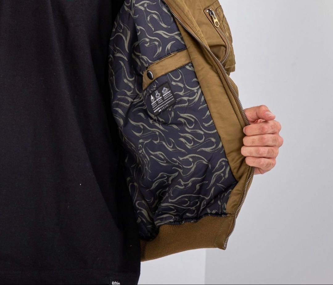 値下VOLCOM SPACE CHILD JKT SVG L