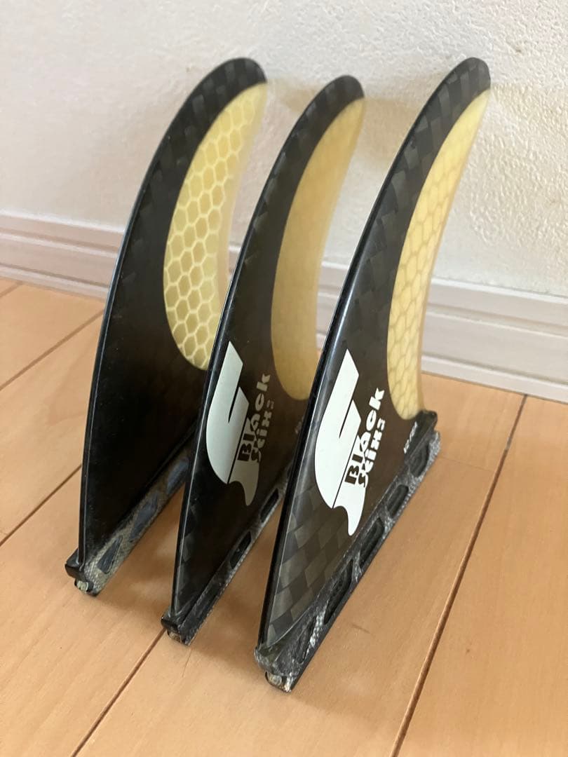 FUTURES FIN BLACKSTIX2.0 V2FEA サイズM 美品