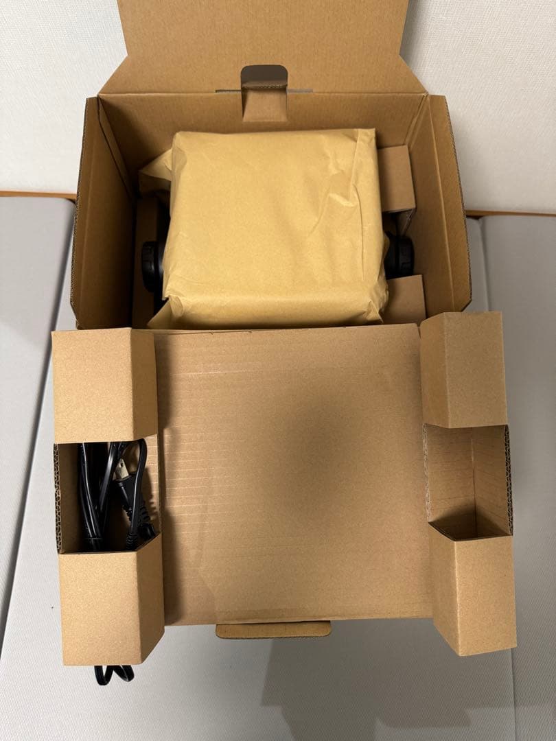 【新品・未使用】 マキタ 充電式スタンドライト 40v ML004G