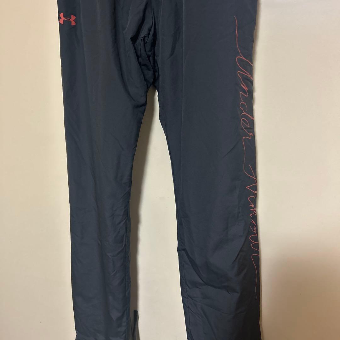 Under Armour フード付きジャケットMとパンツSセット