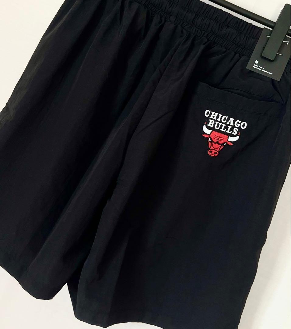 ☆新品☆M CHICAGO BULLS ショートパンツ　NBA バスケ　海外