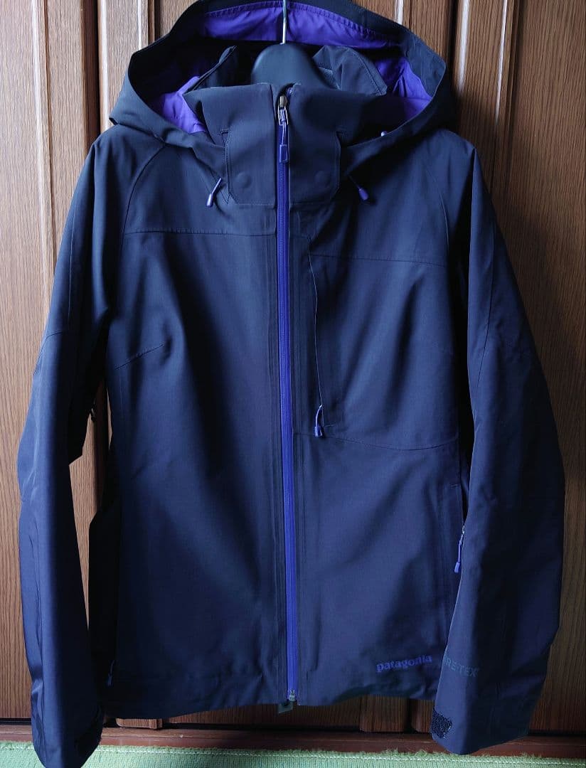 patagonia フード付きジャケットとスノーボードパンツセット