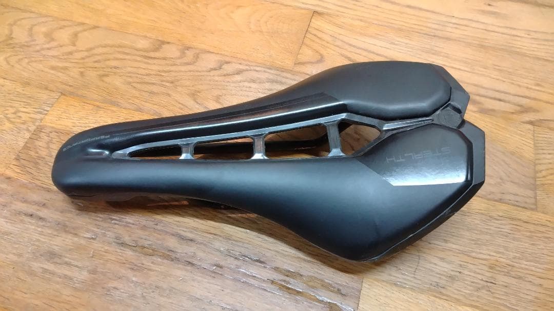 PRO(プロ) STEALTH PERFORMANCE サドル 142mm