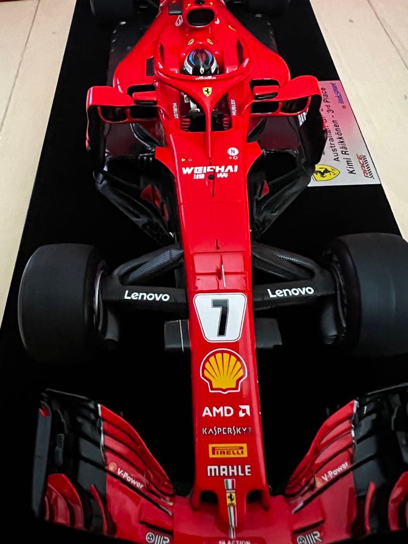 美品 1/18 ルックスマート ライコネン フェラーリ SF71-H 2018