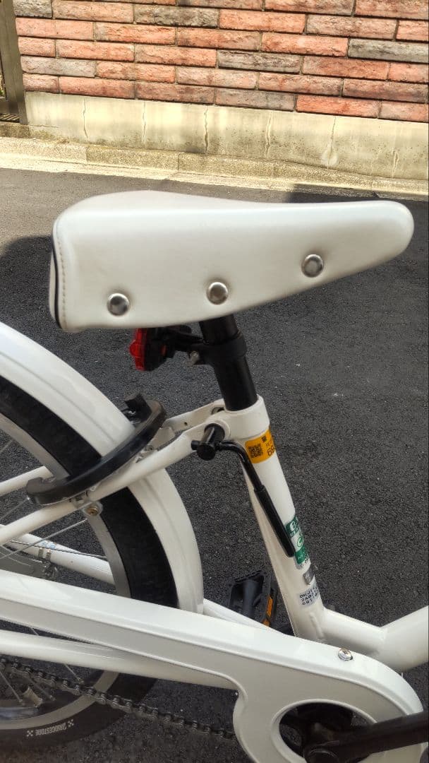bikke 子供用自転車 ホワイト 前面バスケット付き 22インチ
