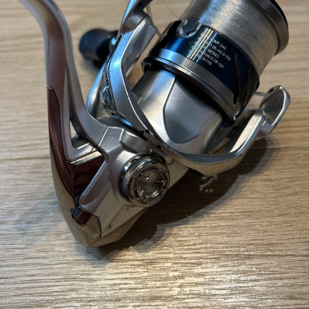 SHIMANO 19ストラディック2500s 使用感あり