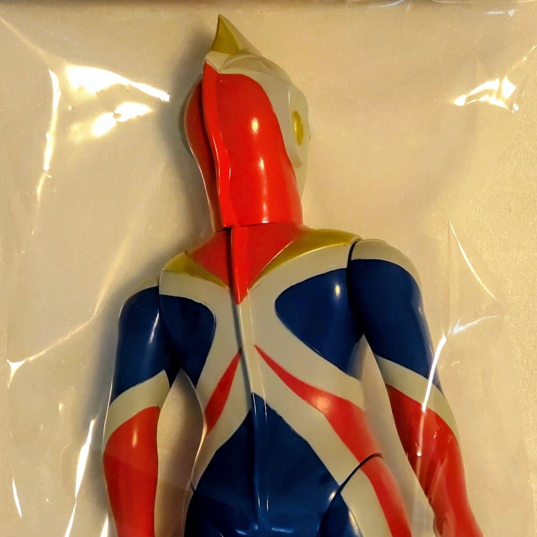 ブルマァクウルトラマンコスモス 円谷限定カラー フィギュア