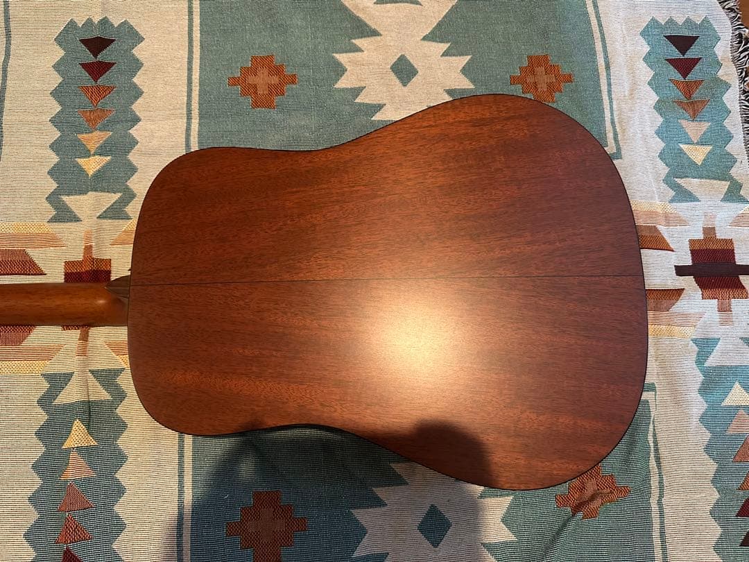 Martin D1 アコースティックギター、純正ハードケース付　出品取り止めあり