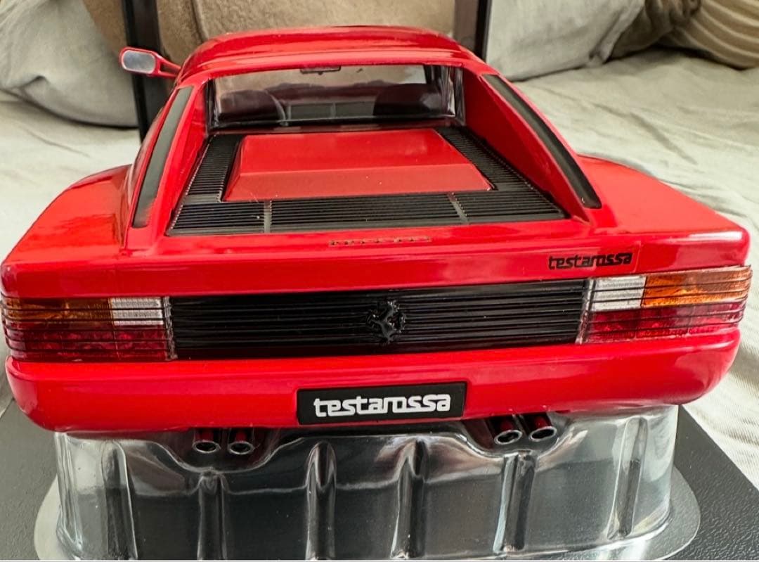 KKスケールFerrari Testarossa 1984 1/18 RED