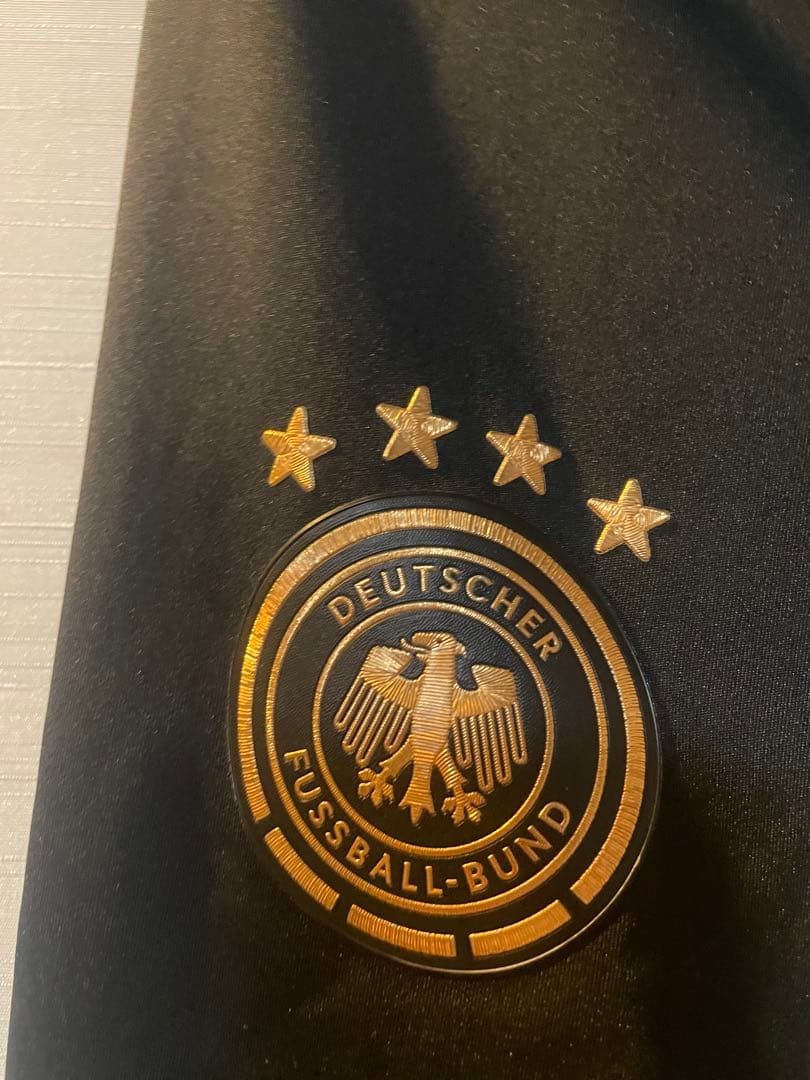 ドイツ代表 2022 W杯　トレーニングウェア　上下セット　パンツ　ユニフォーム