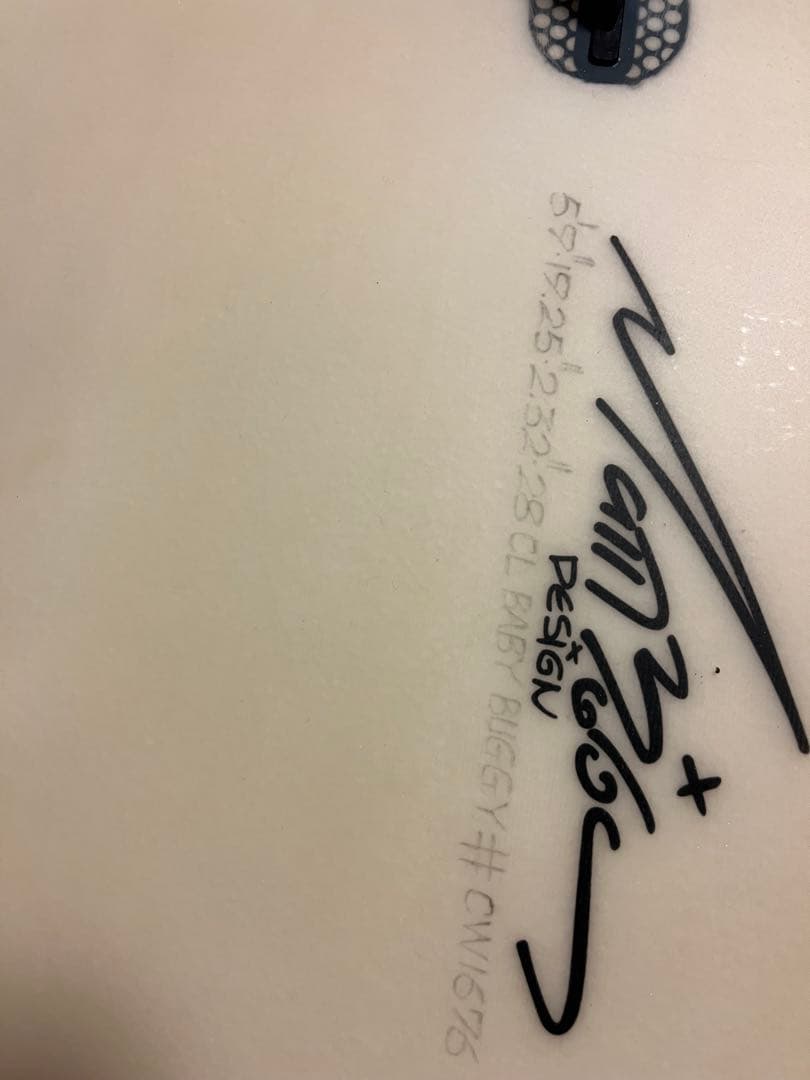 ショートボード 5'9\" x 19.25\" x 2.32\" 28L