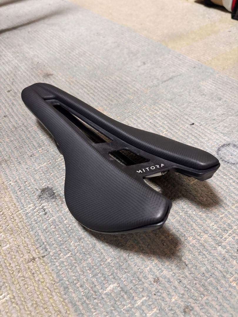 Bianchi VELOMANN MITORA 139 CARBON サドル