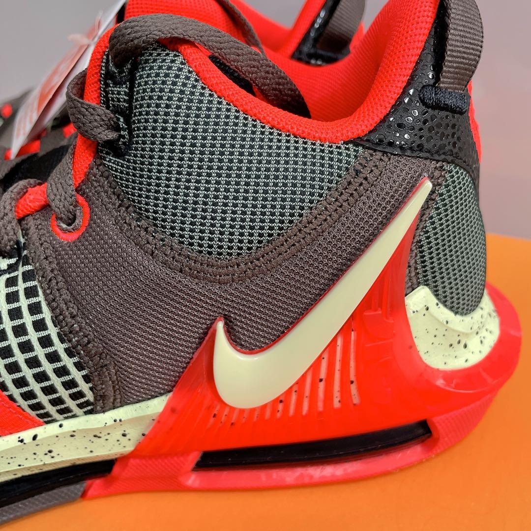 新品NIKEレブロン ウィットネス 7メンズスニーカー25.5cm
