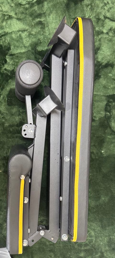 トレーニングベンチとダンベルセット
