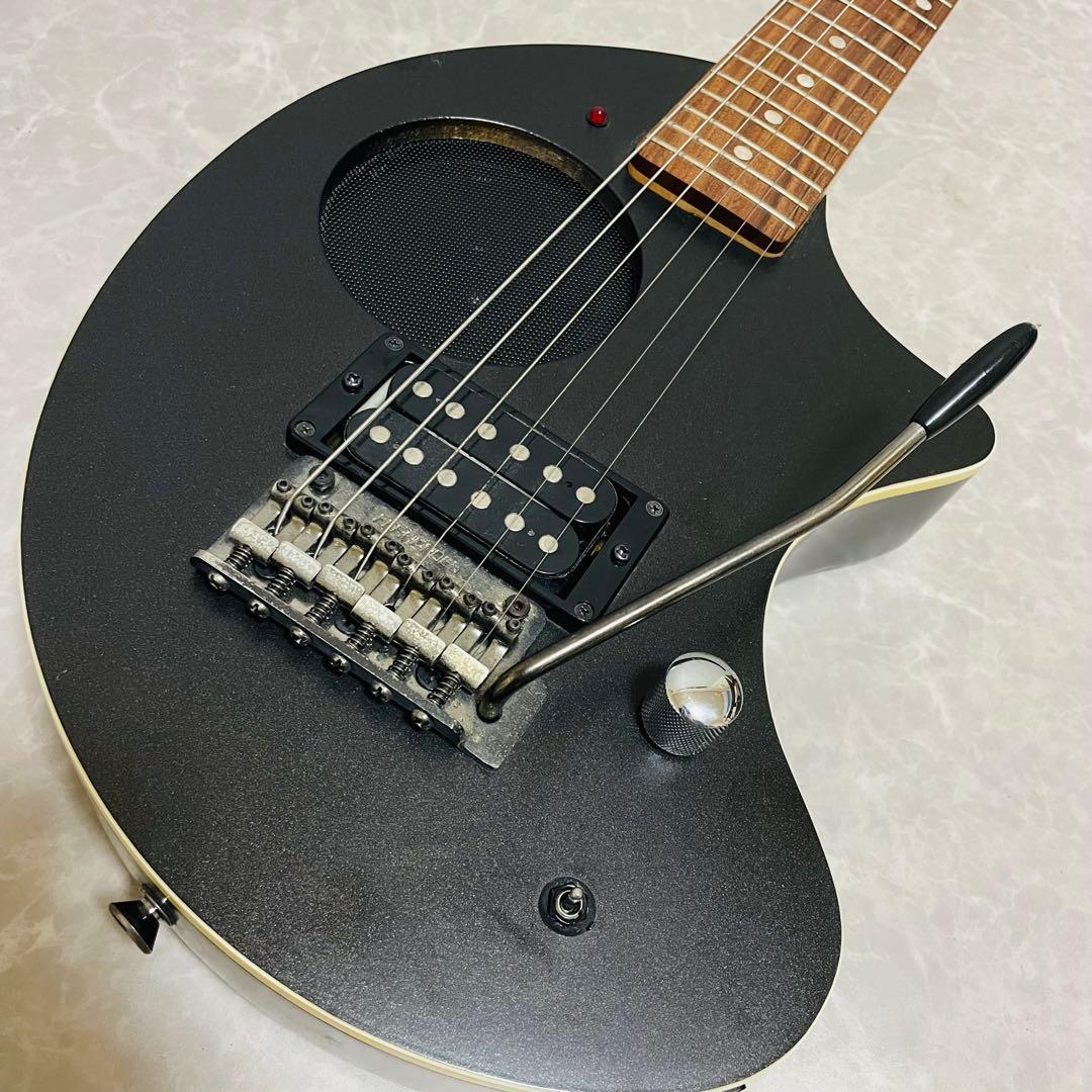 FERNANDES ZO-3 芸達者 ブラック　アンプスピーカー内蔵　ガンメタ