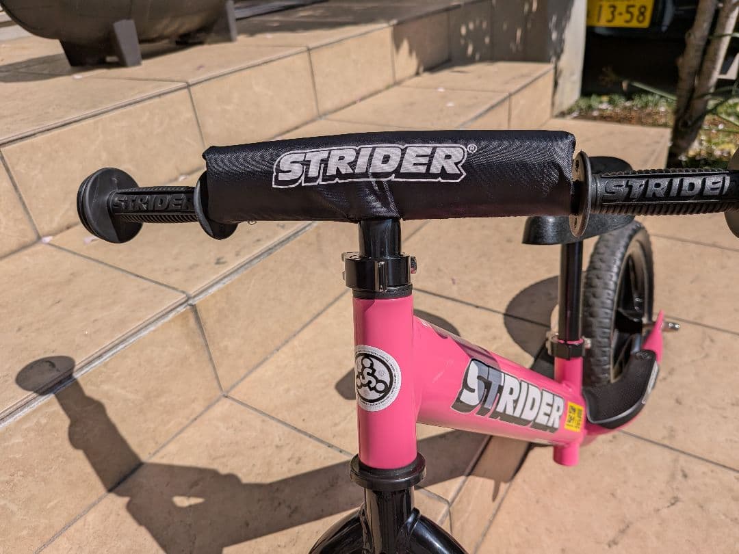 【美品・室内保管】ストライダー スポーツモデル 12インチ ピンク