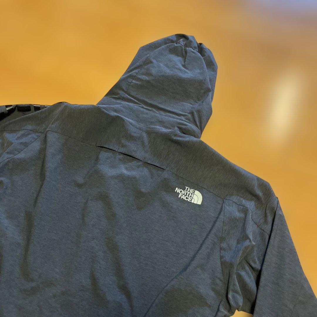 The North Face フード付きウィンドブレーカー　NP21786