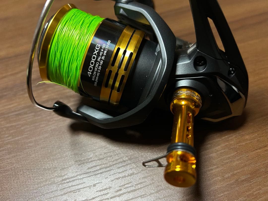 シマノ 22サハラ 4000XG ゴメクサスリールスタンド、ハンドルノブ交換済