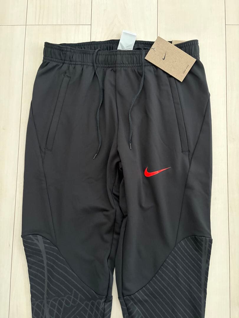 新品タグ付　NIKE ナイキ　ストライク パンツ　Sサイズ　サッカー　フットサル