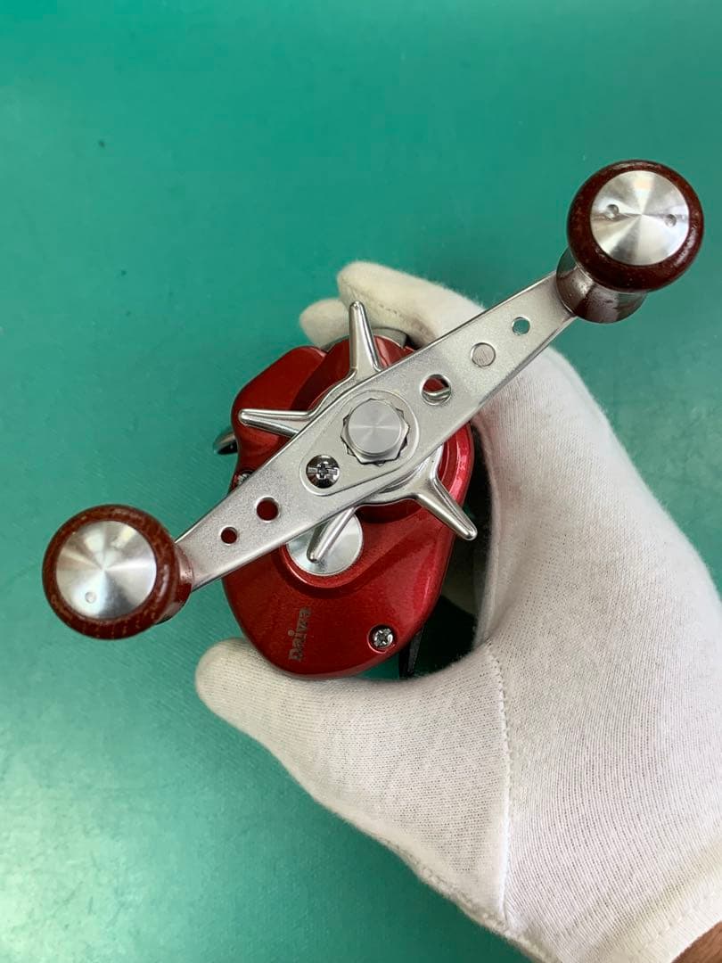 Daiwa ダイワ SMAK RedTune100R 右 現状品