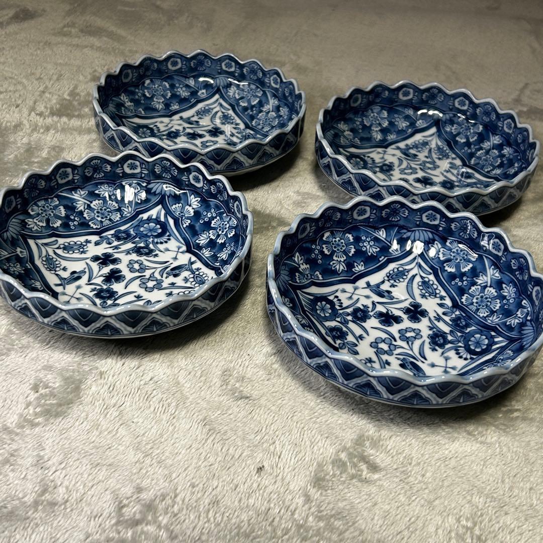 三洋陶器 龍峰窯 花鳥図 染付 中鉢揃 4枚セット 輪花皿 更紗 古伊万里様式