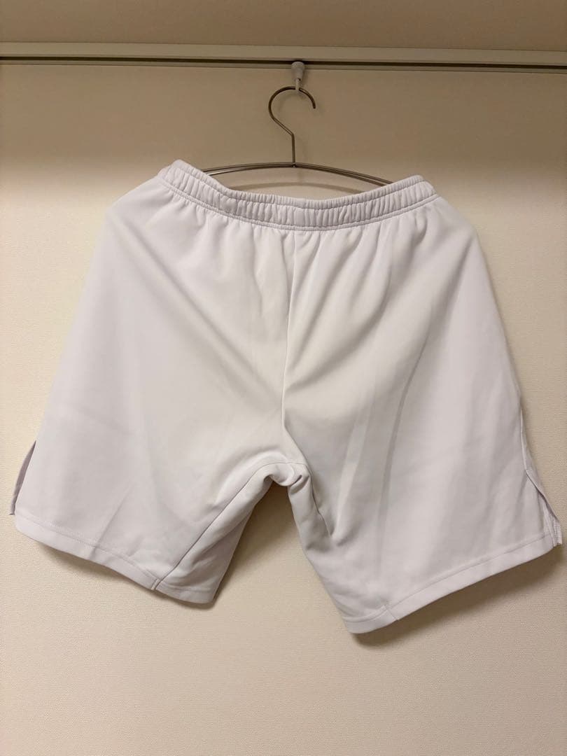 ヨネックス ホワイトパンツ サイドポケット付き