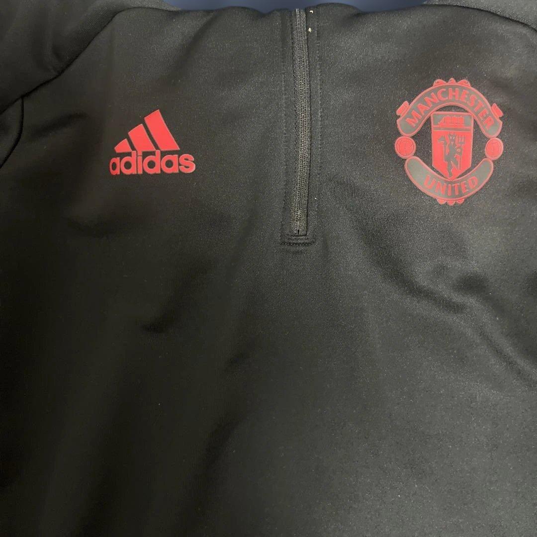 adidas マンチェスター・ユナイテッド フード付きウェア