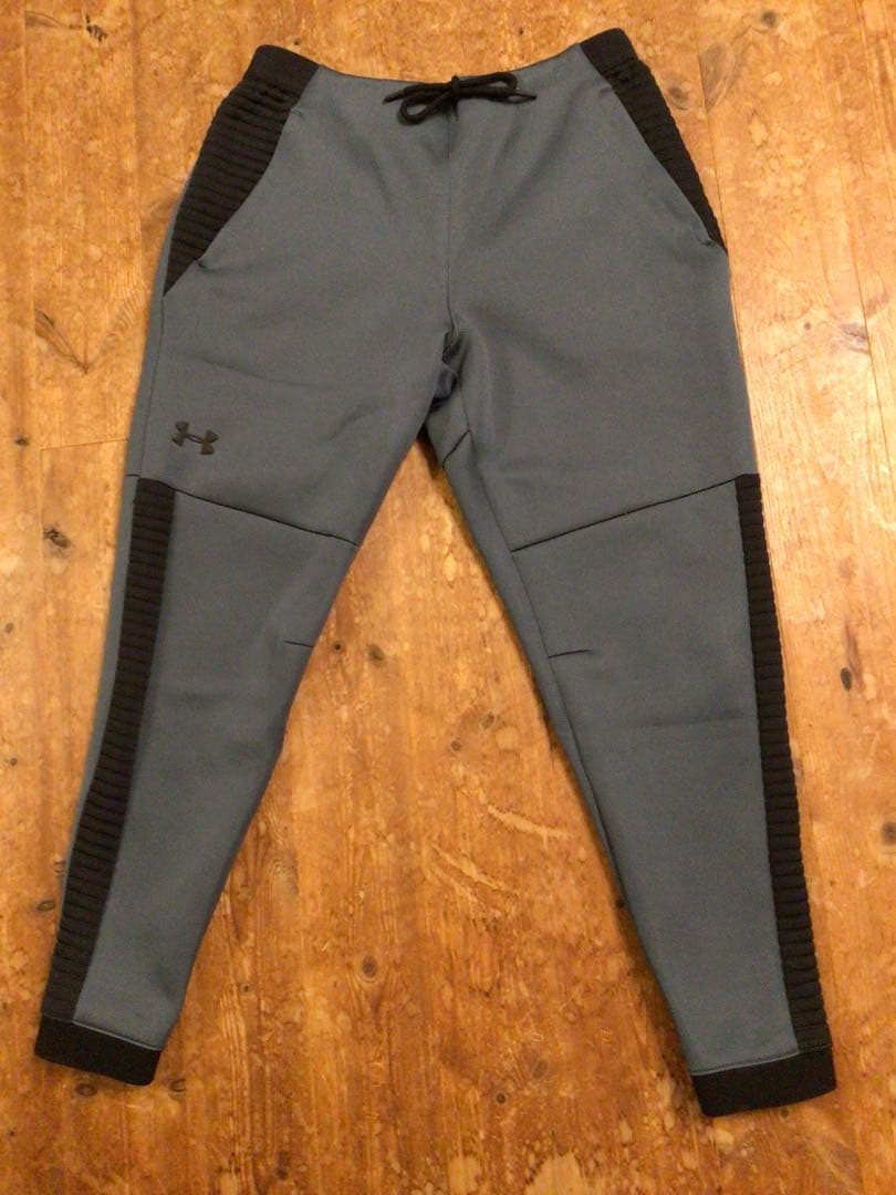 UNDER ARMOUR アンダーアーマー　セットアップ XLサイズ