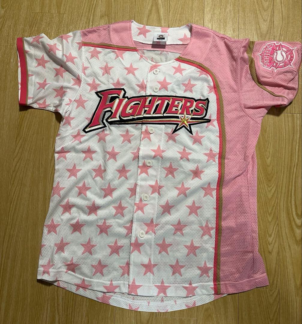 北海道日本ハムファイターズ 西川遥輝 サイン入り旧ホームユニフォーム